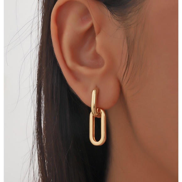 Gold Tone Earrings Link Style Fashion Jewelry - Picture 1 of 5